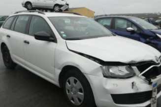 Retroviseur droit SKODA OCTAVIA 3