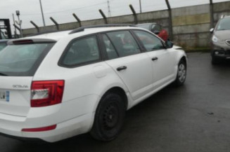 Retroviseur droit SKODA OCTAVIA 3