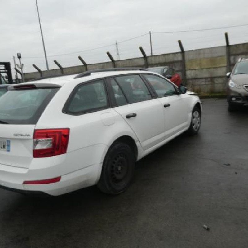 Retroviseur droit SKODA OCTAVIA 3 Photo n°8