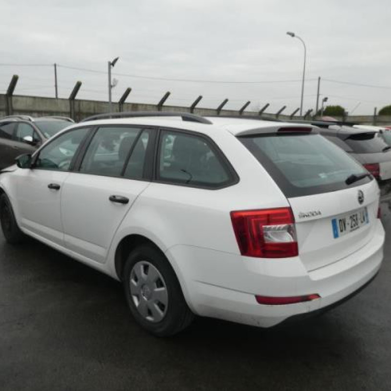 Retroviseur droit SKODA OCTAVIA 3 Photo n°9