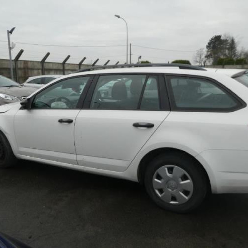 Retroviseur droit SKODA OCTAVIA 3 Photo n°10