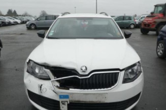 Retroviseur droit SKODA OCTAVIA 3