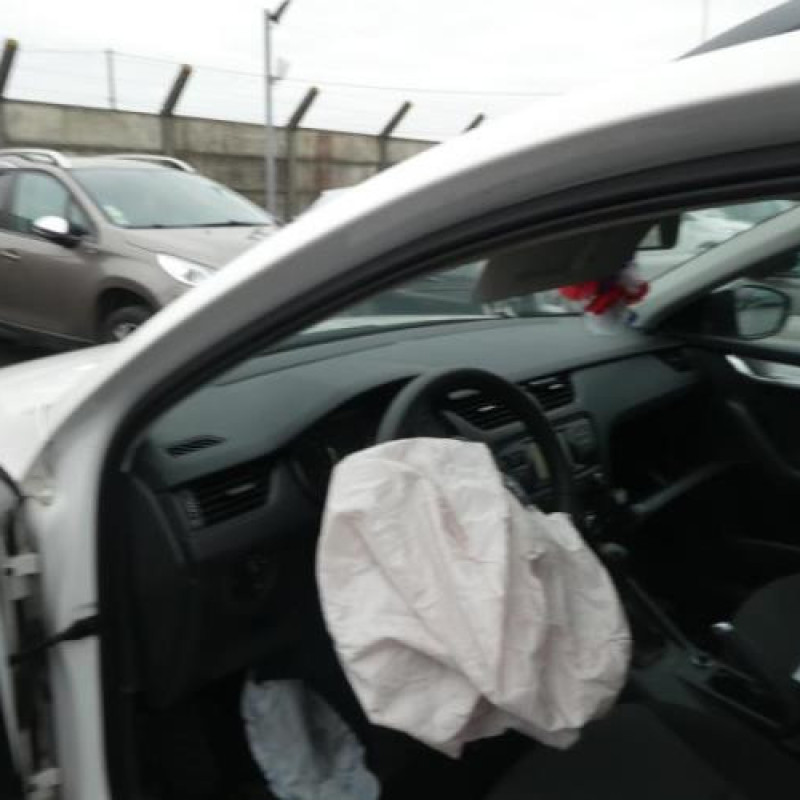 Retroviseur droit SKODA OCTAVIA 3 Photo n°14