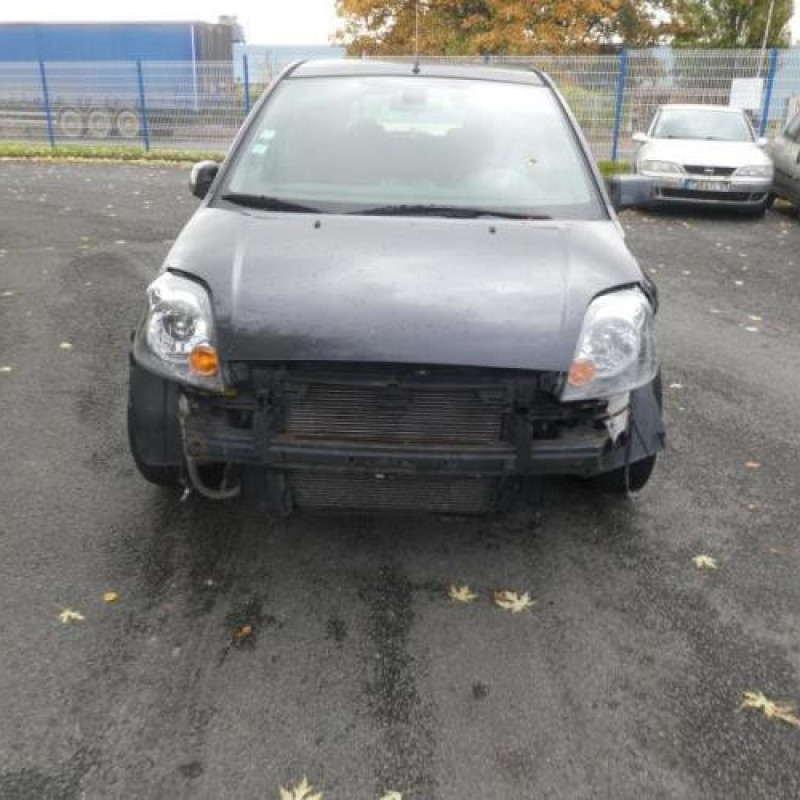 Feu arriere principal droit (feux) FORD FIESTA 5 Photo n°4