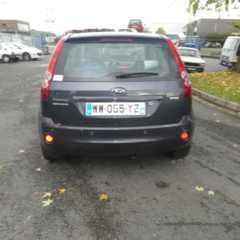 Feu arriere principal droit (feux) FORD FIESTA 5 Photo n°6