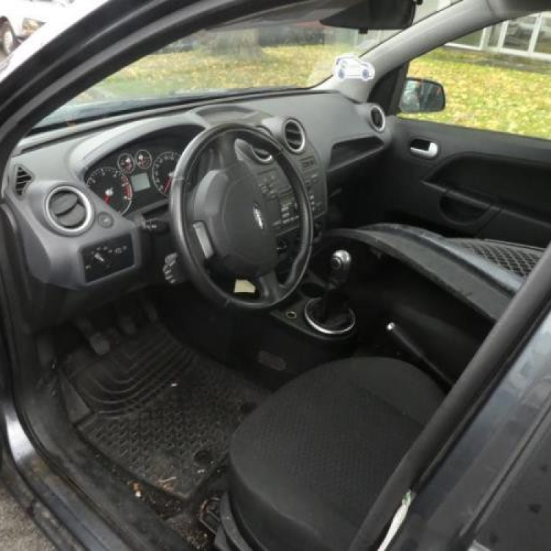 Feu arriere principal droit (feux) FORD FIESTA 5 Photo n°8
