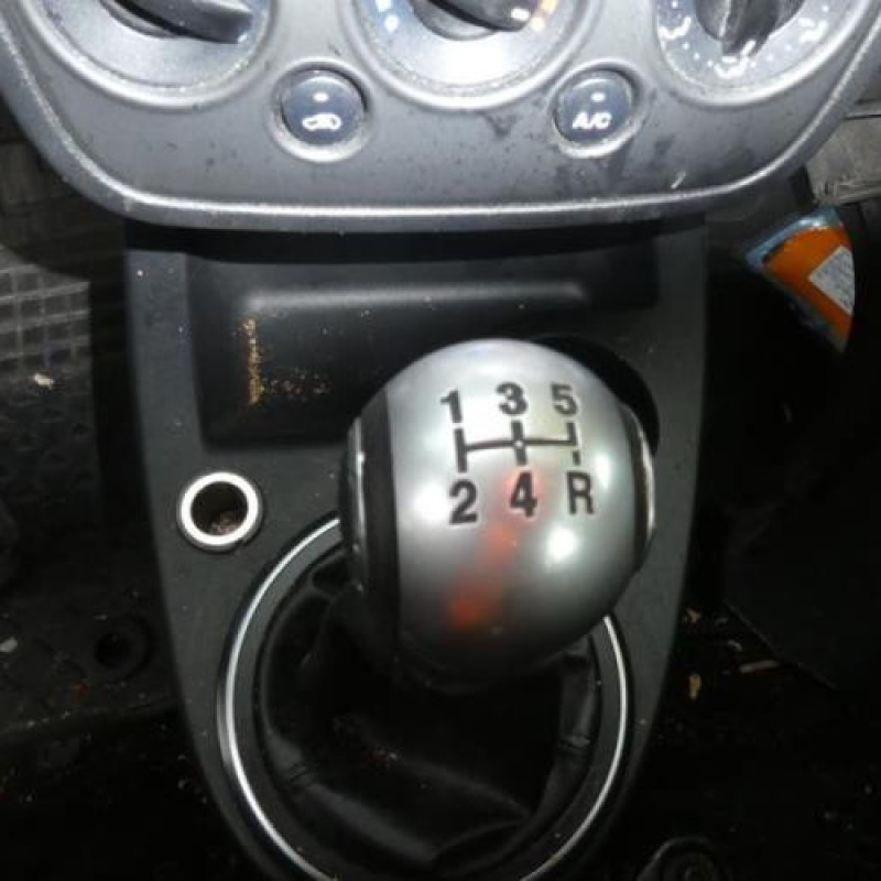 Feu arriere principal droit (feux) FORD FIESTA 5 Photo n°9