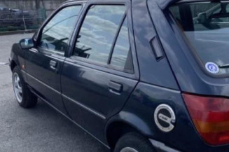 Retroviseur gauche FORD FIESTA 3