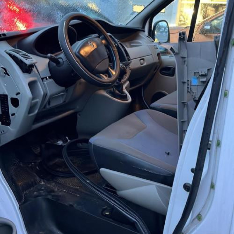 Crosse arriere gauche RENAULT TRAFIC 2 Photo n°8