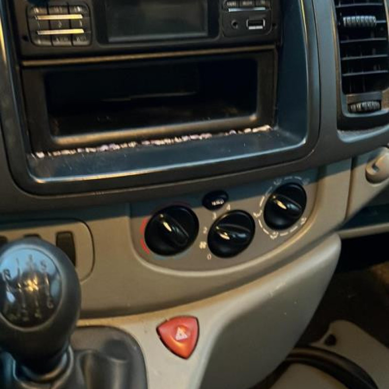 Crosse arriere gauche RENAULT TRAFIC 2 Photo n°10