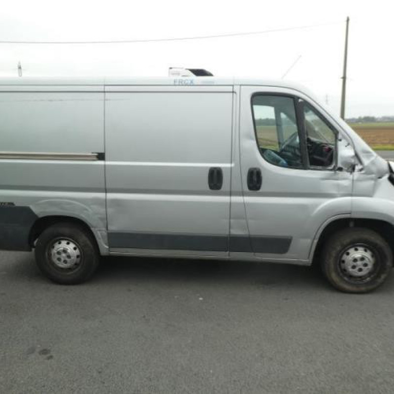 Crosse arriere droit PEUGEOT BOXER 3 Photo n°7