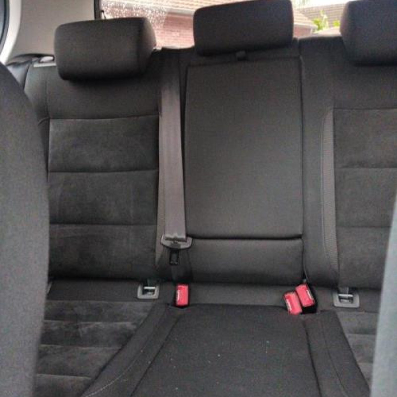 Feu arriere secondaire gauche (feux) VOLKSWAGEN GOLF 6 Photo n°9