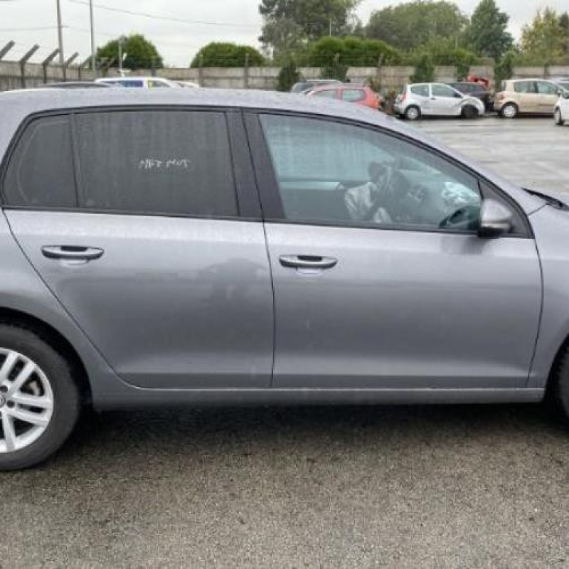 Feu arriere secondaire gauche (feux) VOLKSWAGEN GOLF 6 Photo n°18