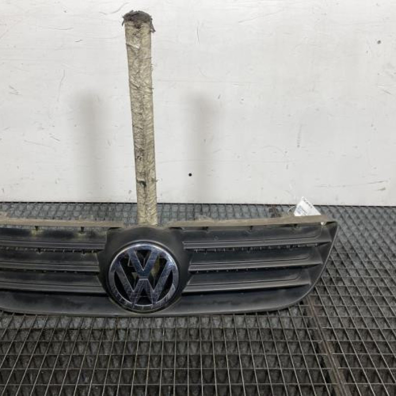 Calandre VOLKSWAGEN POLO 4 Photo n°1