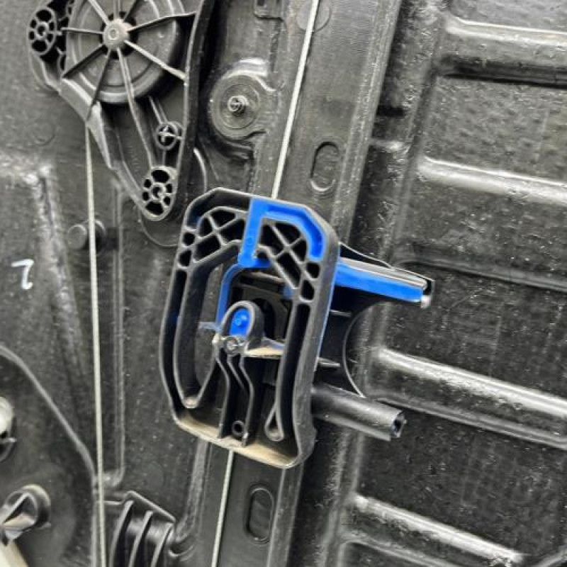 Leve vitre electrique arriere droit FORD FOCUS 4 Photo n°6