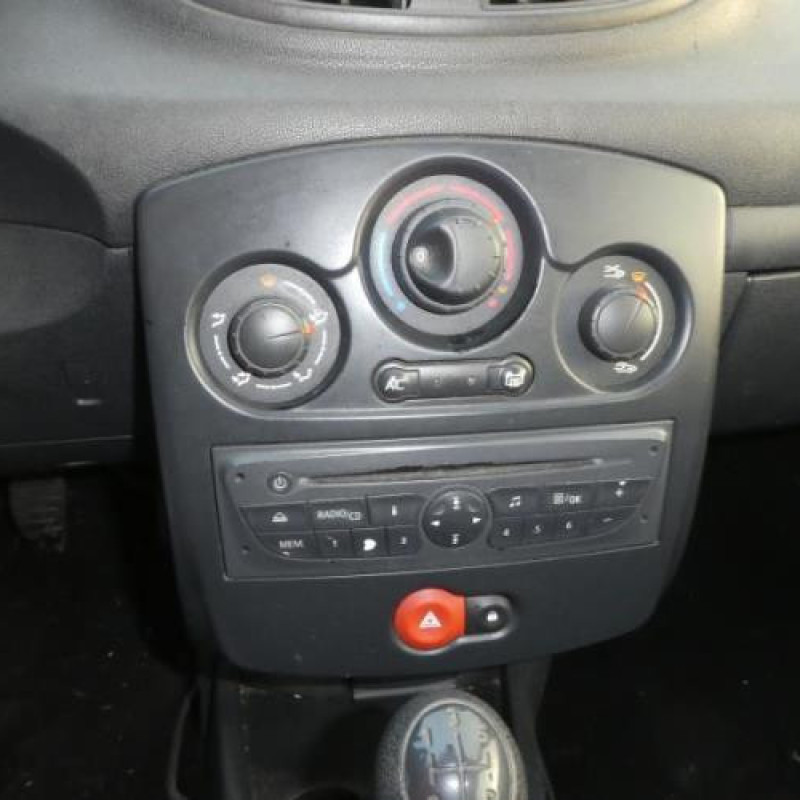 Boitier UCH RENAULT CLIO 3 Photo n°10
