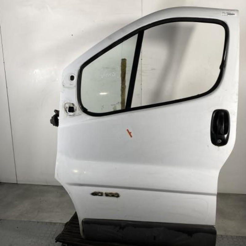 Porte avant gauche RENAULT TRAFIC 2 Photo n°1