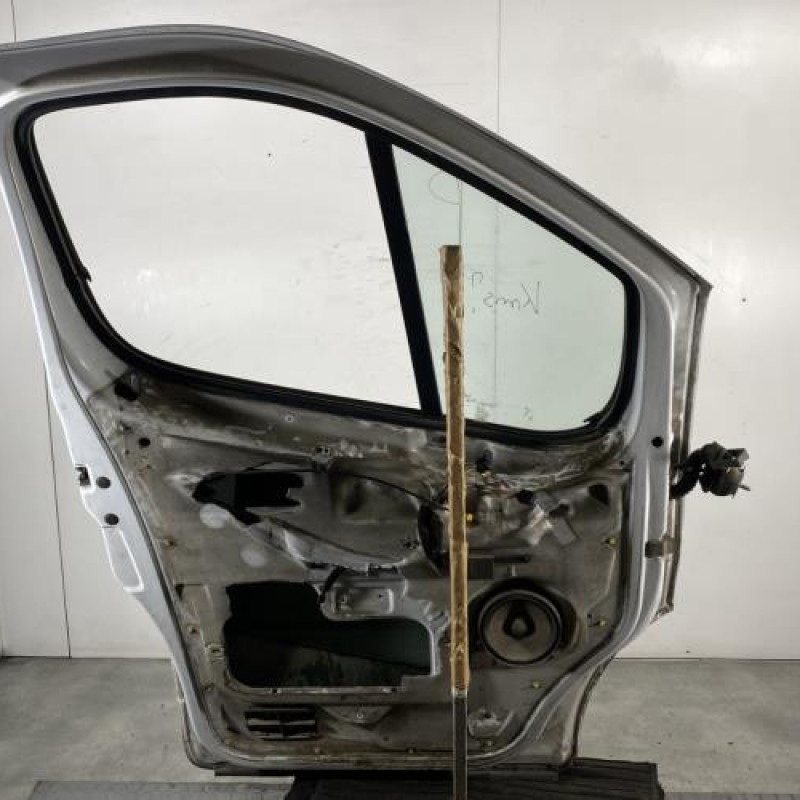 Porte avant gauche RENAULT TRAFIC 2 Photo n°8