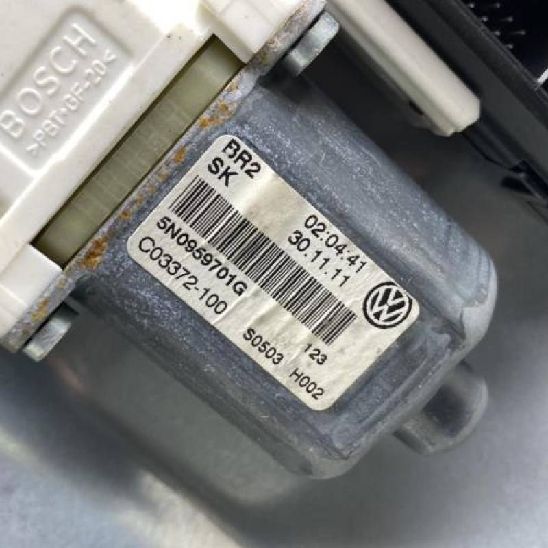 Leve vitre electrique avant gauche VOLKSWAGEN TIGUAN 1 Photo n°4