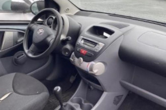 Moteur essuie glace avant TOYOTA AYGO 1