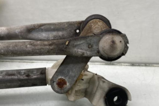 Moteur essuie glace avant SUZUKI SWIFT 3