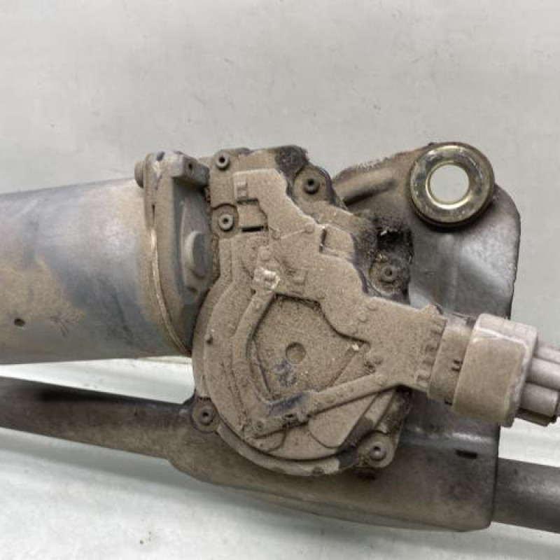 Moteur essuie glace avant TOYOTA YARIS 1 Photo n°4