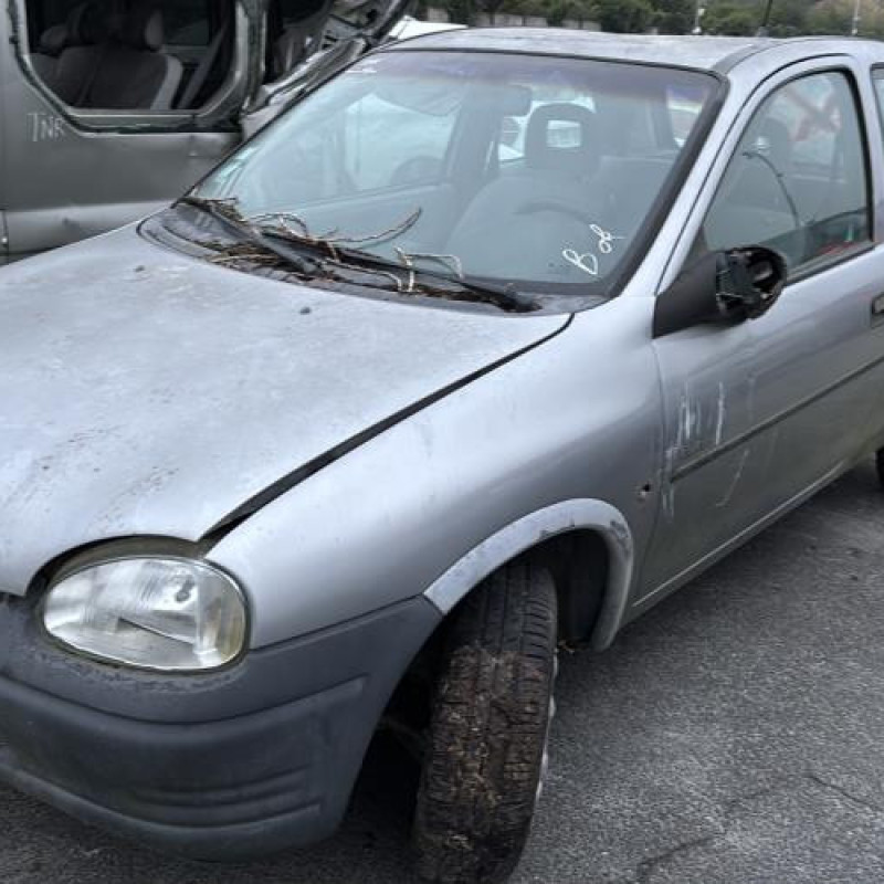 Moteur essuie glace avant OPEL CORSA B Photo n°8