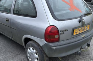 Moteur essuie glace avant OPEL CORSA B