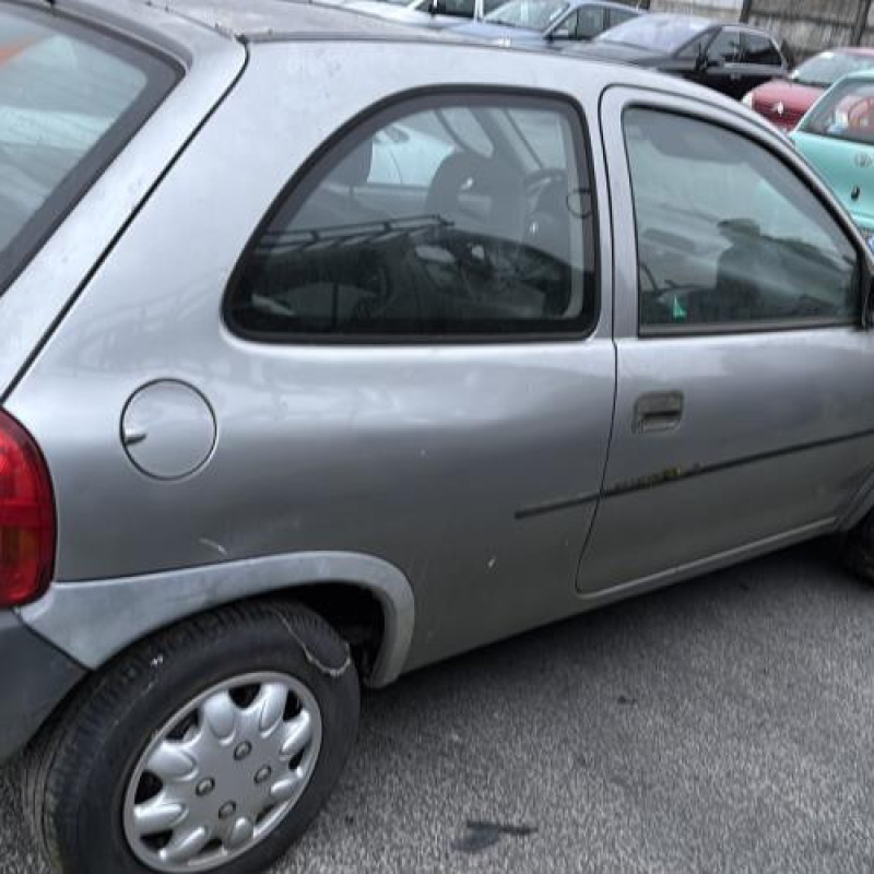 Moteur essuie glace avant OPEL CORSA B Photo n°13