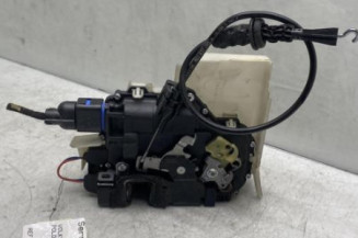 Serrure avant droit VOLKSWAGEN GOLF 5