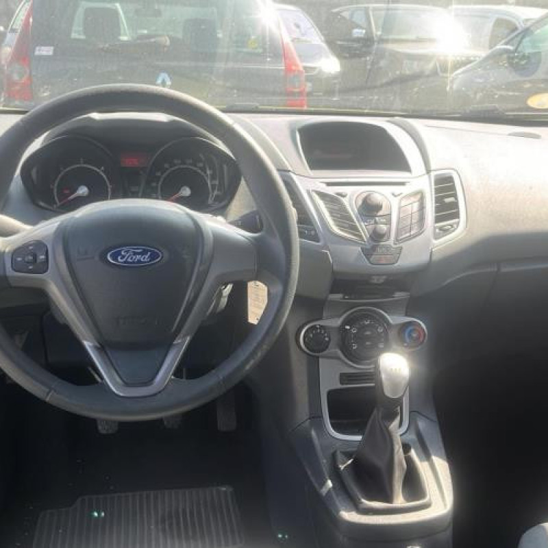 Poignee porte avant gauche FORD FIESTA 6 Photo n°18