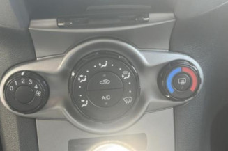 Poignee porte avant gauche FORD FIESTA 6