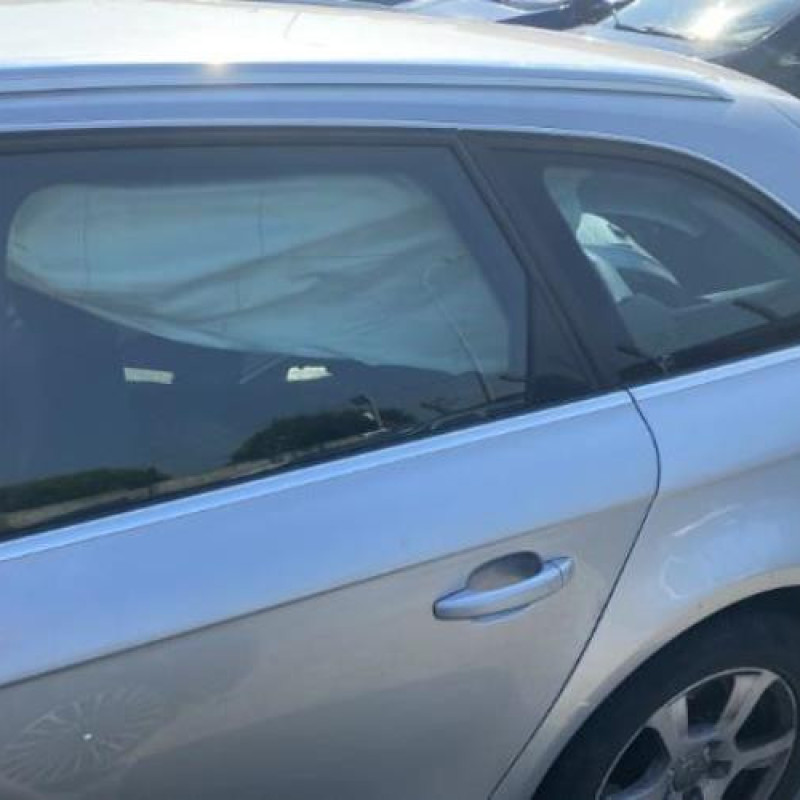 Serrure arriere droit AUDI A4 3 Photo n°15