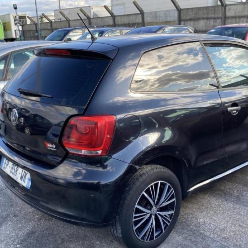 Serrure avant gauche VOLKSWAGEN POLO 5 Photo n°8