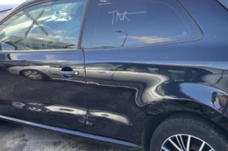 Serrure avant gauche VOLKSWAGEN POLO 5