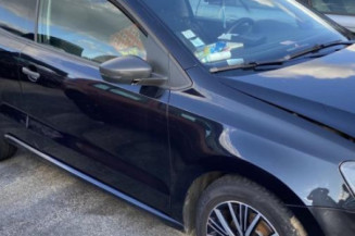 Serrure avant gauche VOLKSWAGEN POLO 5