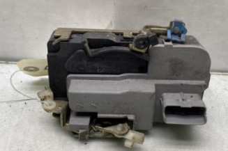 Serrure avant droit CITROEN BERLINGO 1
