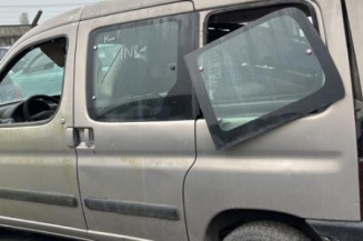 Serrure avant droit CITROEN BERLINGO 1