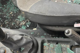 Serrure avant droit CITROEN BERLINGO 1