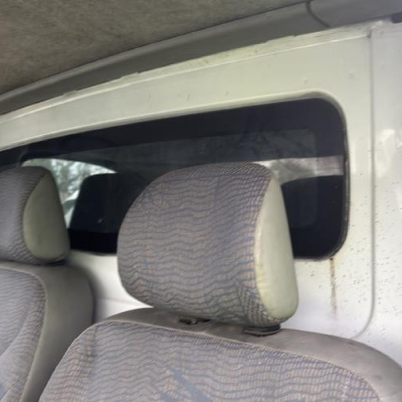 Optique avant principal gauche (feux)(phare) RENAULT TRAFIC 2 Photo n°17