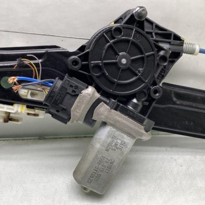 Leve vitre electrique avant gauche BMW SERIE 3 F30/F80 Photo n°7