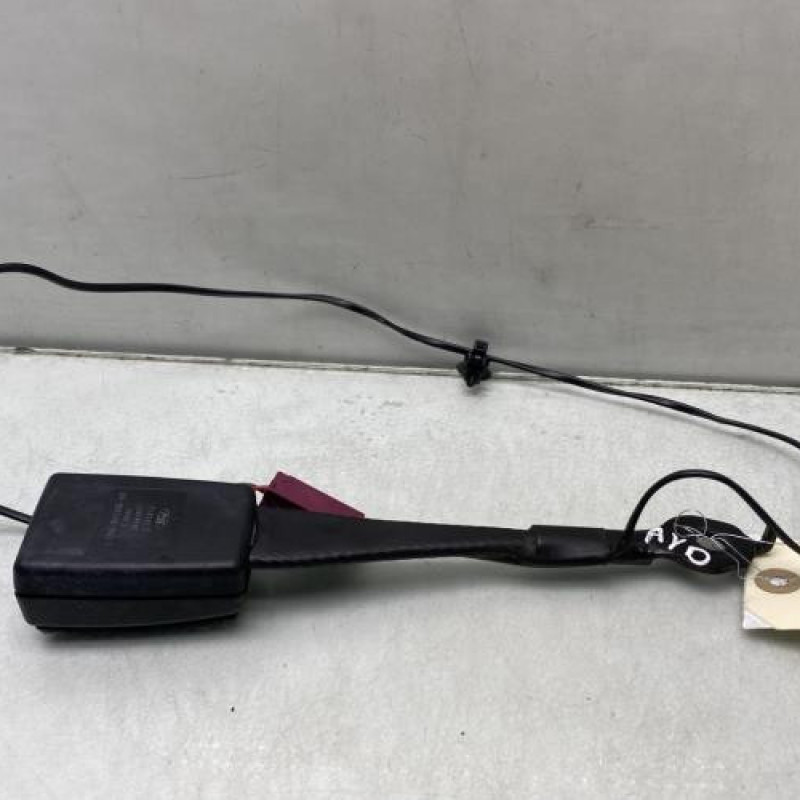 Attache ceinture avant droit FORD FIESTA 6 Photo n°3