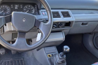 Amortisseur avant droit RENAULT CLIO 1
