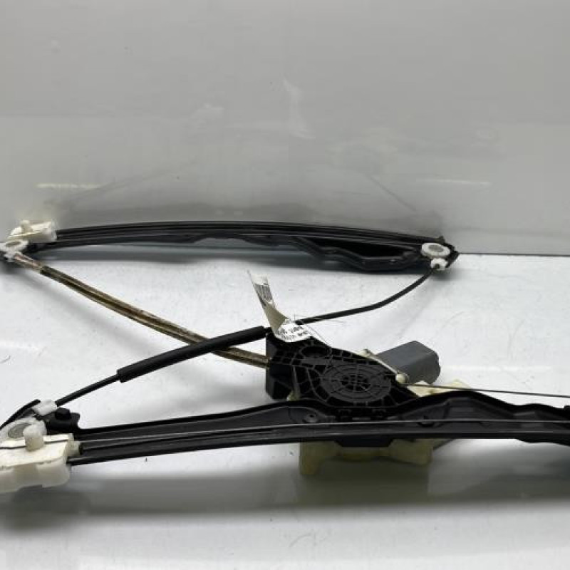 Leve vitre electrique avant gauche PEUGEOT 308 2 SW Photo n°9