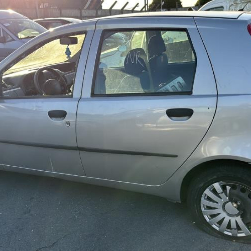 Leve vitre electrique avant gauche FIAT PUNTO 2 Photo n°11