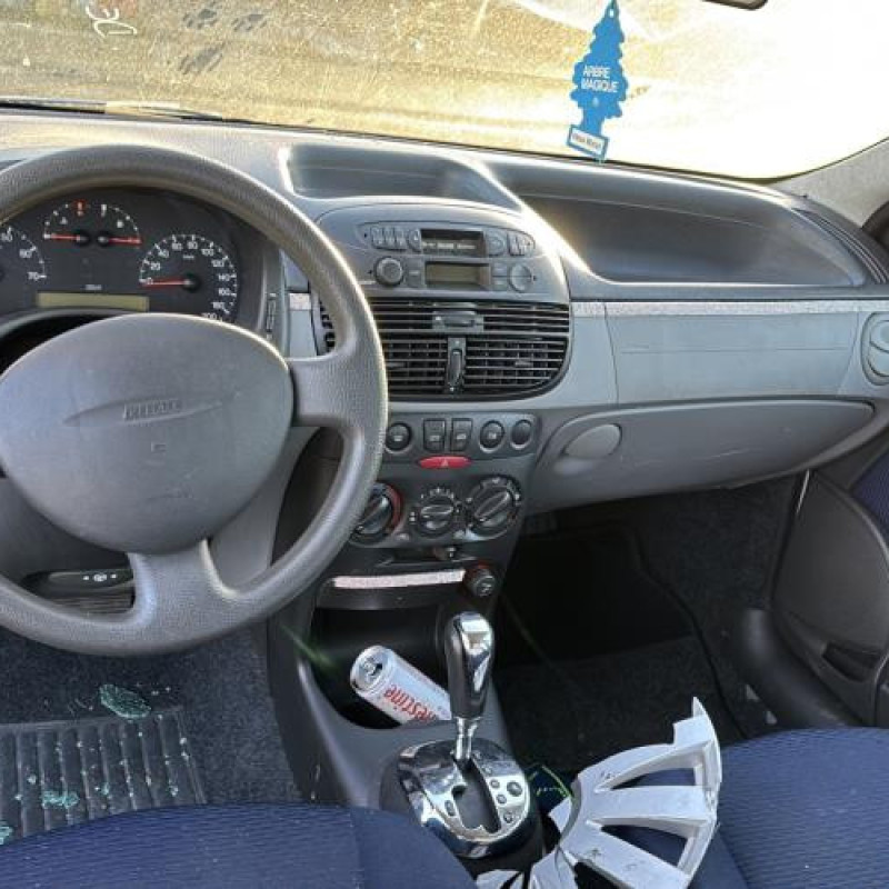 Leve vitre electrique avant gauche FIAT PUNTO 2 Photo n°16