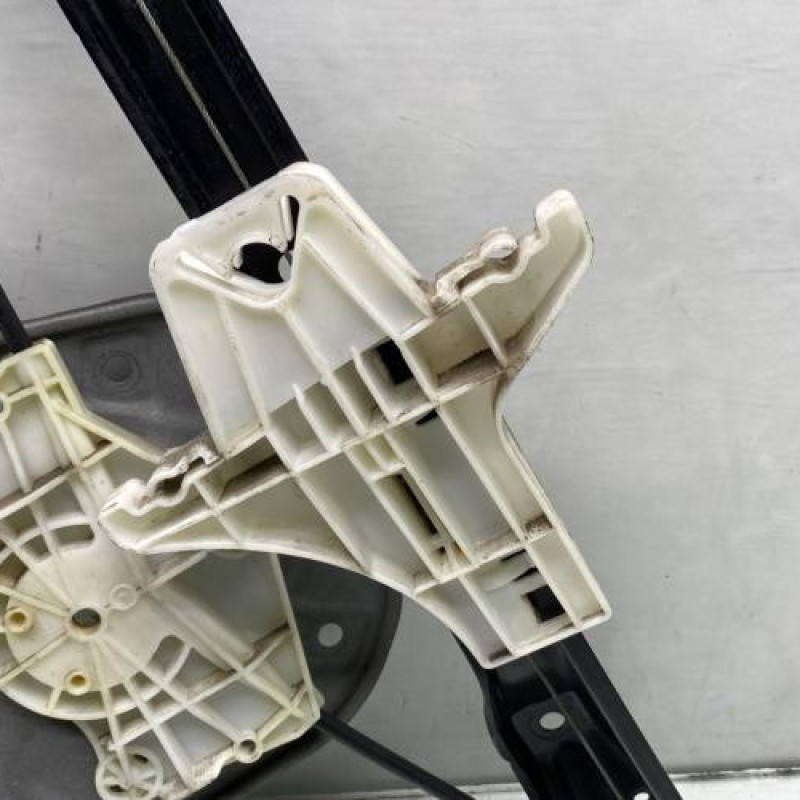 Leve vitre electrique arriere gauche VOLKSWAGEN GOLF 5 Photo n°2