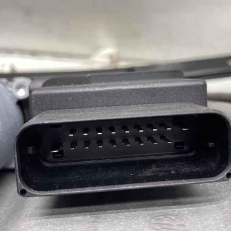 Leve vitre electrique arriere gauche VOLKSWAGEN GOLF 5 Photo n°7