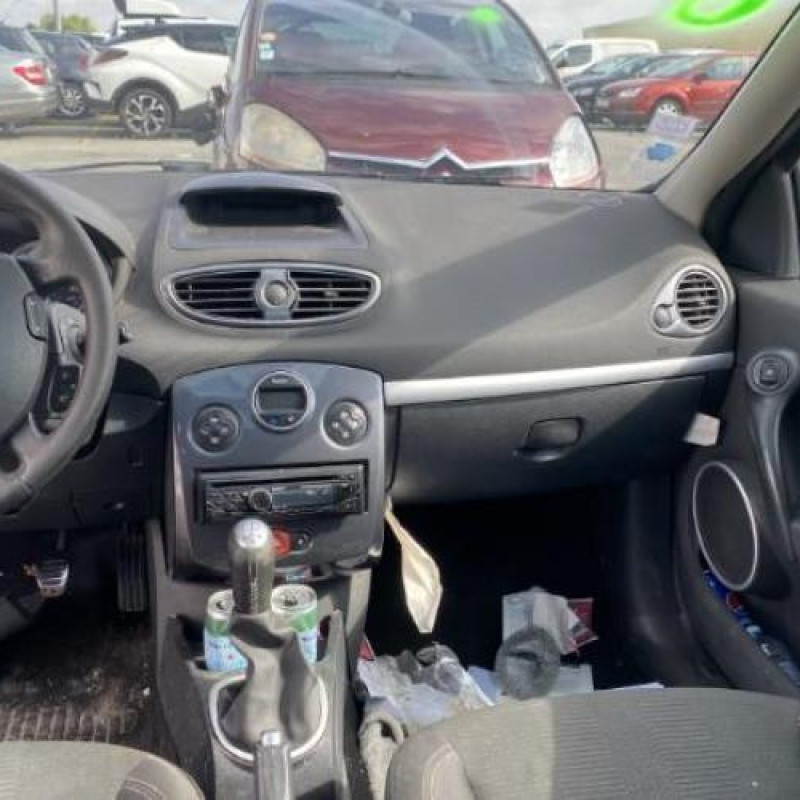 Armature avant, Masque avant RENAULT CLIO 3 Photo n°17