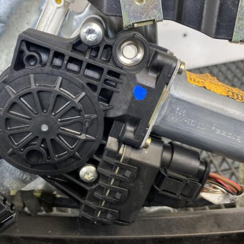 Leve vitre electrique avant droit AUDI A4 1 Photo n°3